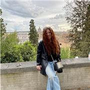 Diplomata presso il Liceo Classico Domenico Morea e attualmente iscritta alla facoltà di Lettere Moderne, offro lezioni di latino